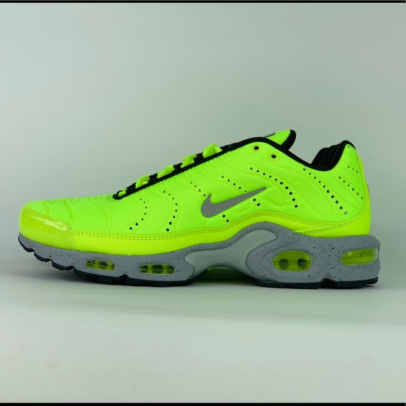 Nike Air Max Plus PRM TN Volt/Matte Silver/Grey - Picture 2 of 8